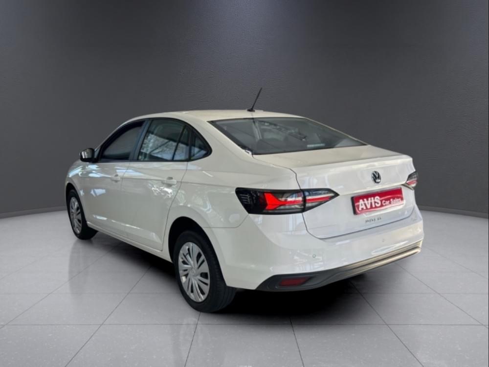 Volkswagen Polo Sedan 1.6 Base