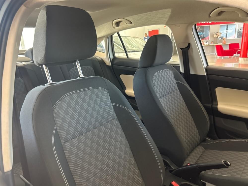 Volkswagen Polo Sedan 1.6 Base