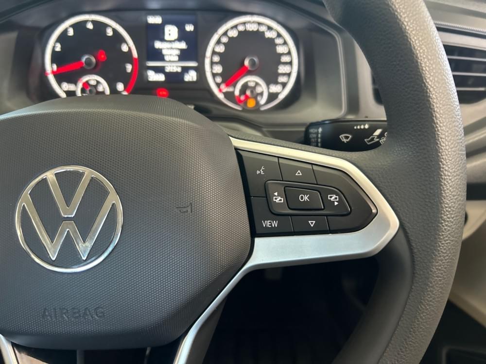 Volkswagen Polo Sedan 1.6 Base