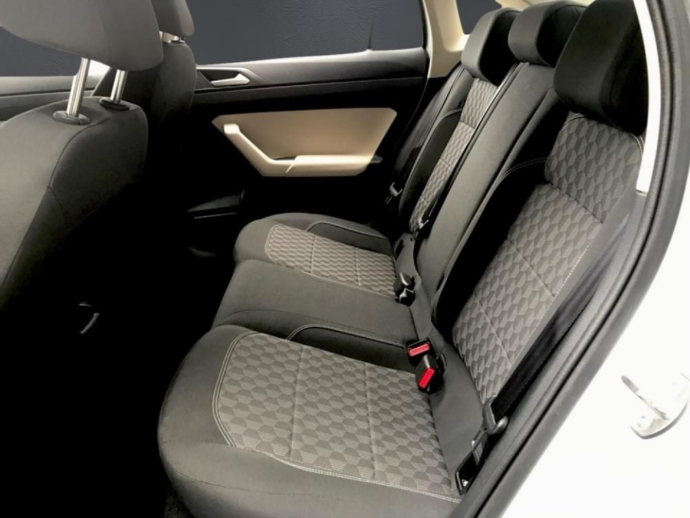 Volkswagen Polo Sedan 1.6 Base