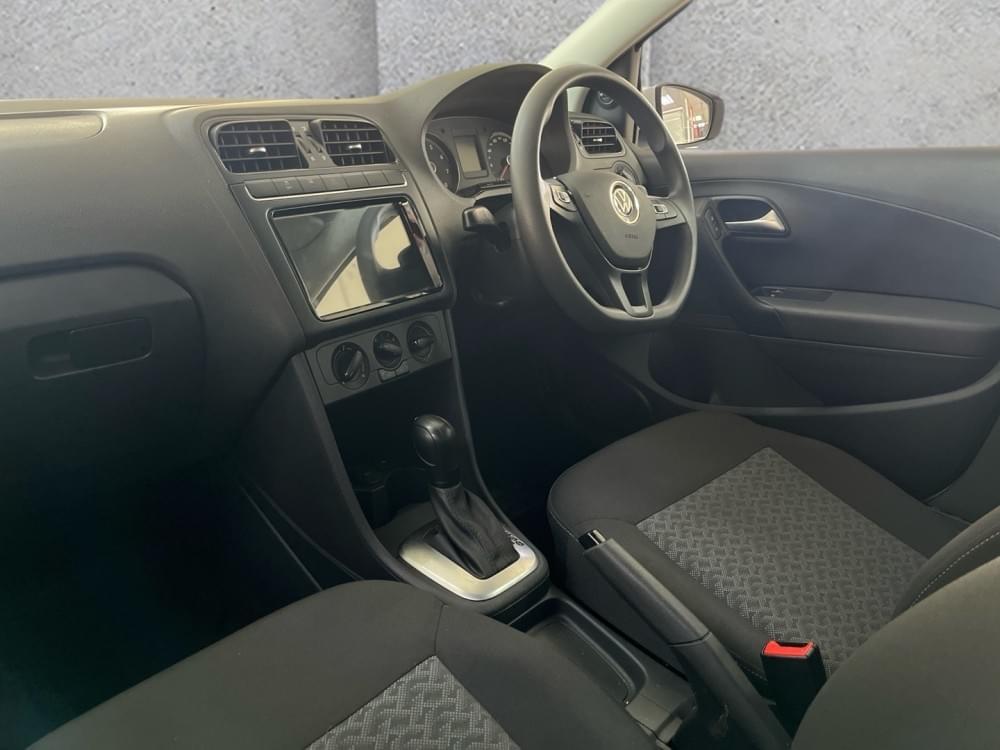 Volkswagen Polo Vivo Hatch 1.6 Life Tipt