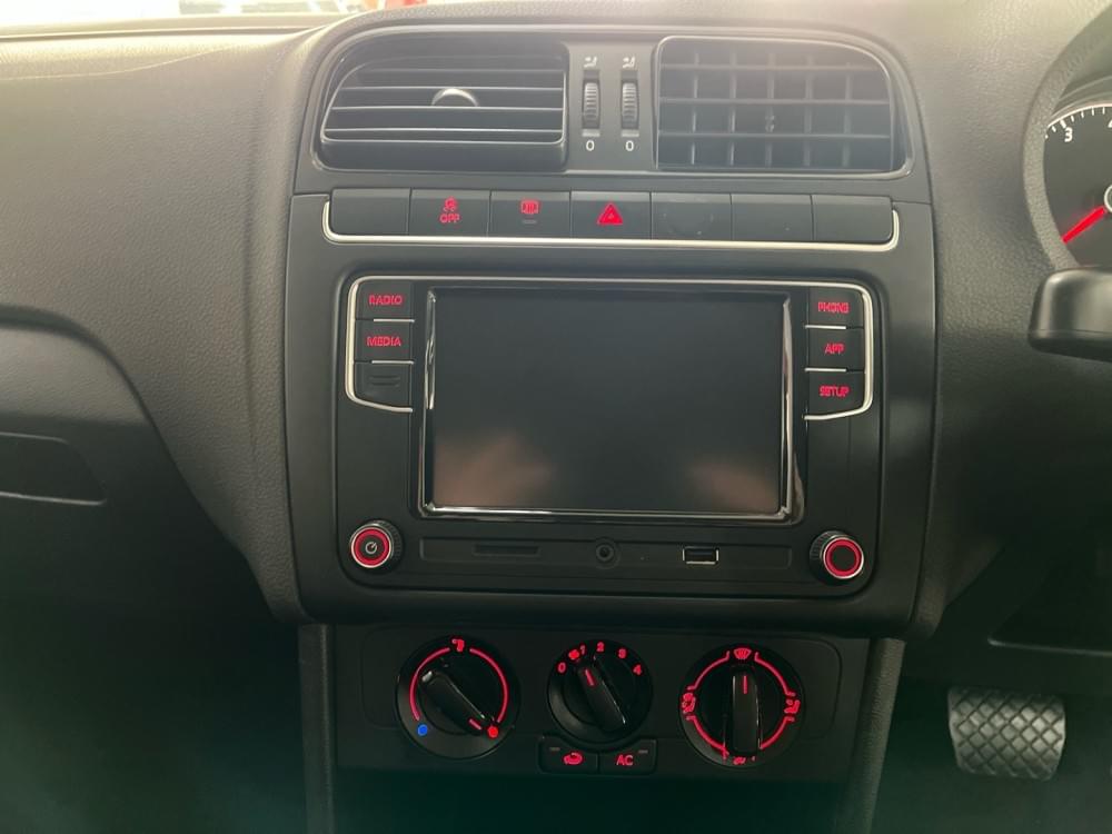 Volkswagen Polo Vivo Hatch 1.6 Comfortline Tiptronic