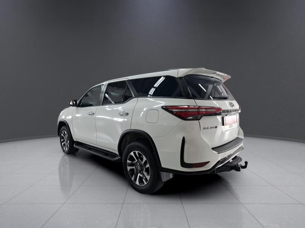 Toyota Fortuner 2.4 Gd-6 Rb 6At