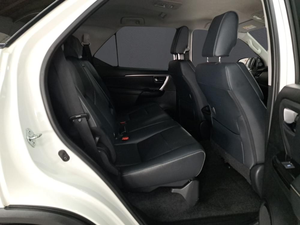 Toyota Fortuner 2.4 Gd-6 Rb 6At