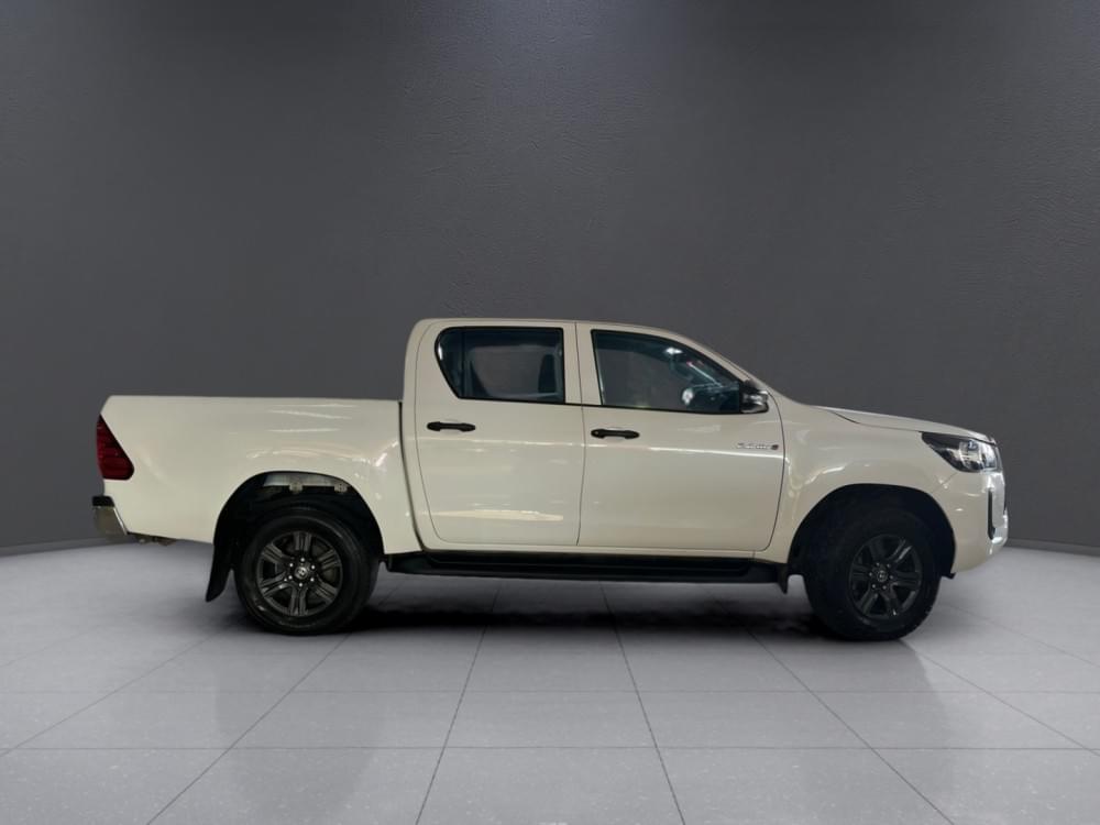 Toyota Hilux 2.4 Gd-6 Raider 4X4 At D Cab