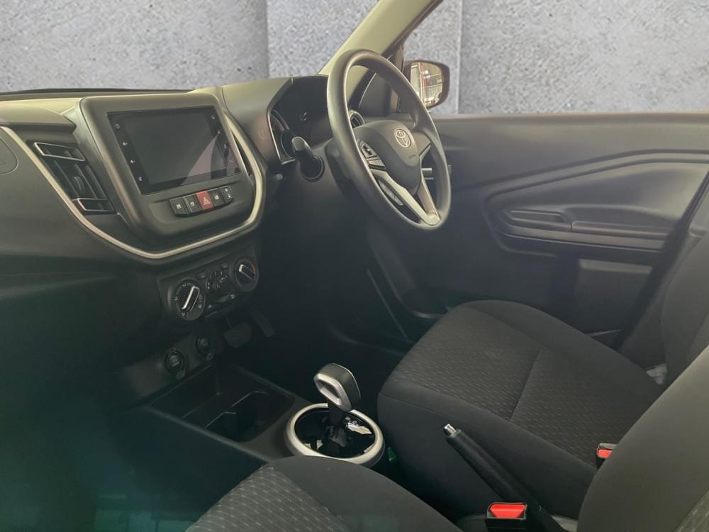 Toyota Vitz 1.0 Xr Amt