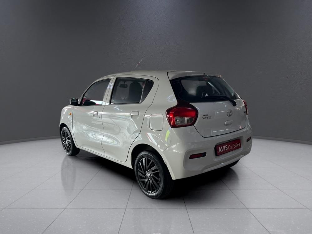 Toyota Vitz 1.0 Xr Amt