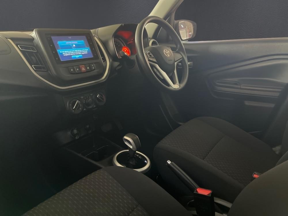 Toyota Vitz 1.0 Xr Amt