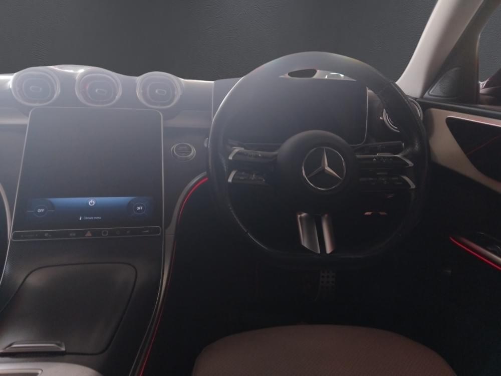 Mercedes Benz C-Class Sedan 220D