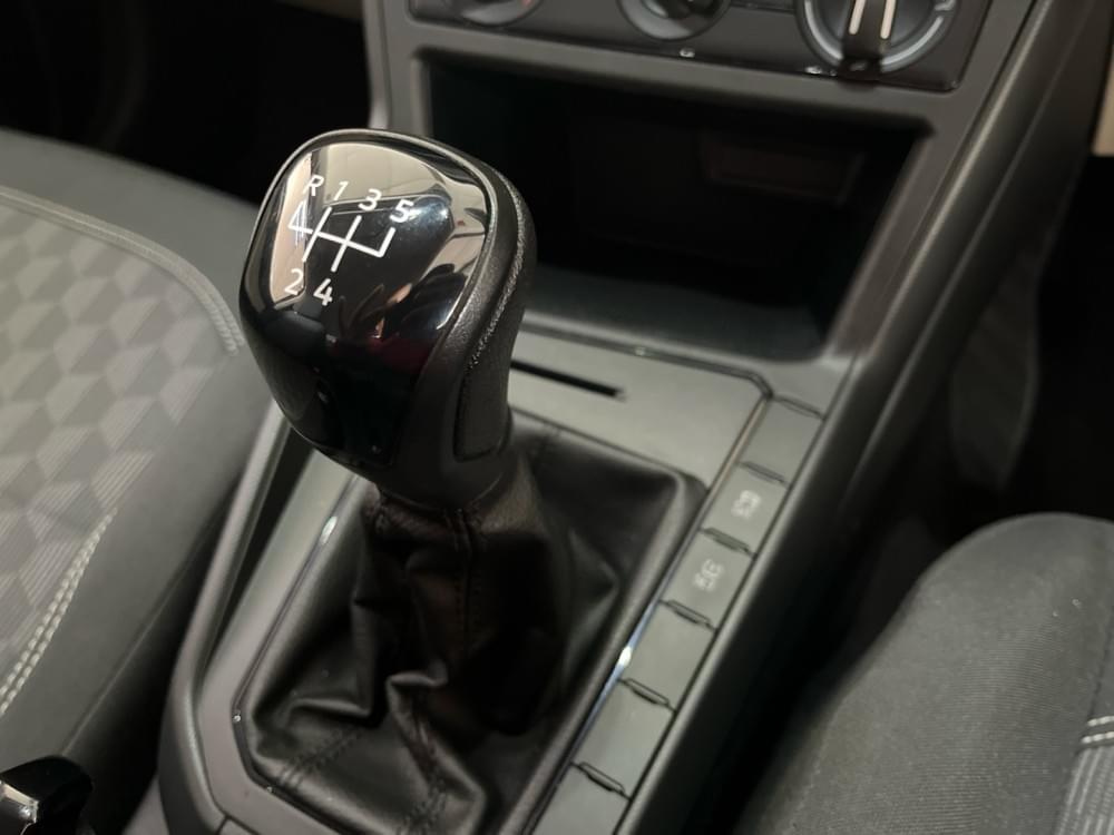 Volkswagen Polo Sedan 1.6 Base