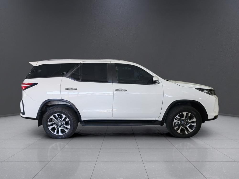 Toyota Fortuner 2.4 Gd-6 Rb 6At