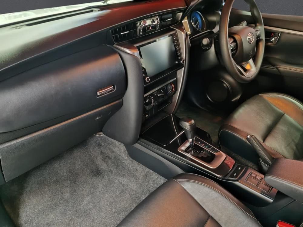 Toyota N/A 2.4 Gd-6 Rb 6At