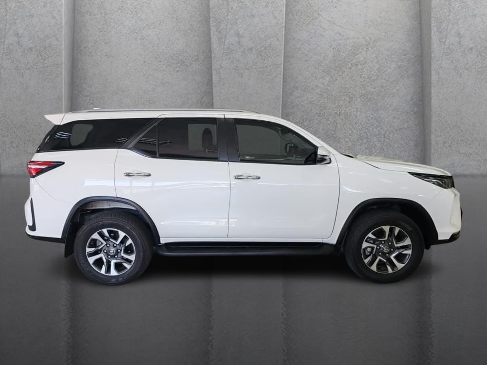 Toyota Fortuner 2.4 Gd-6 4X4 At