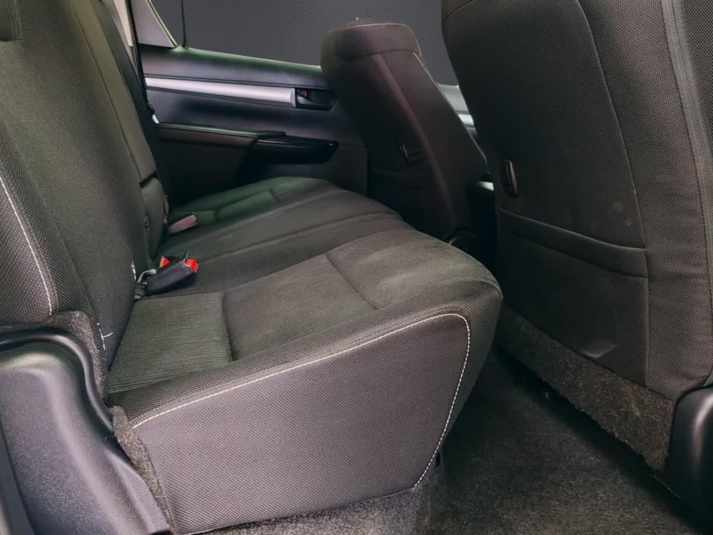 Toyota Hilux 2.4 Gd-6 Raider D Cab At