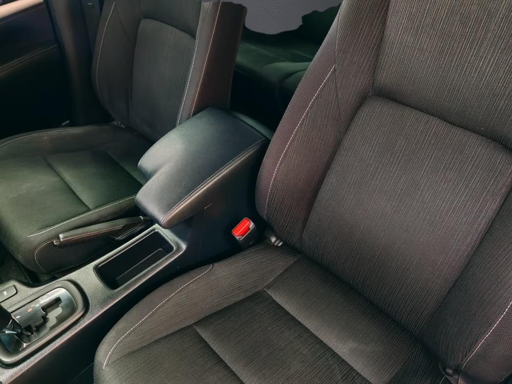 Toyota Hilux 2.4 Gd-6 Raider D Cab At