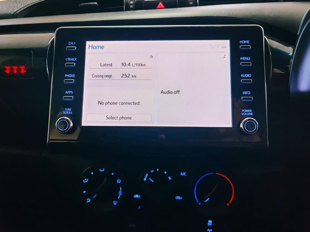 Toyota N/A 2.4 Gd-6 Raider D Cab At