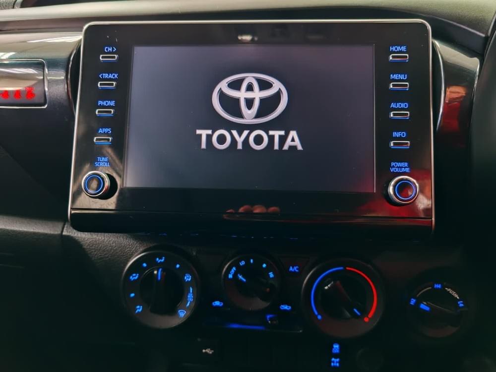 Toyota Hilux 2.4 Gd-6 Raider 4X4 6At