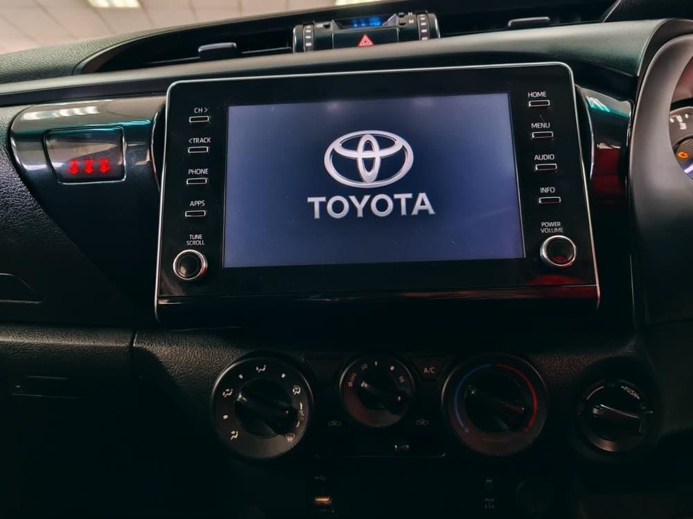 Toyota Hilux 2.4 Gd-6 Raider 4X4 At D Cab