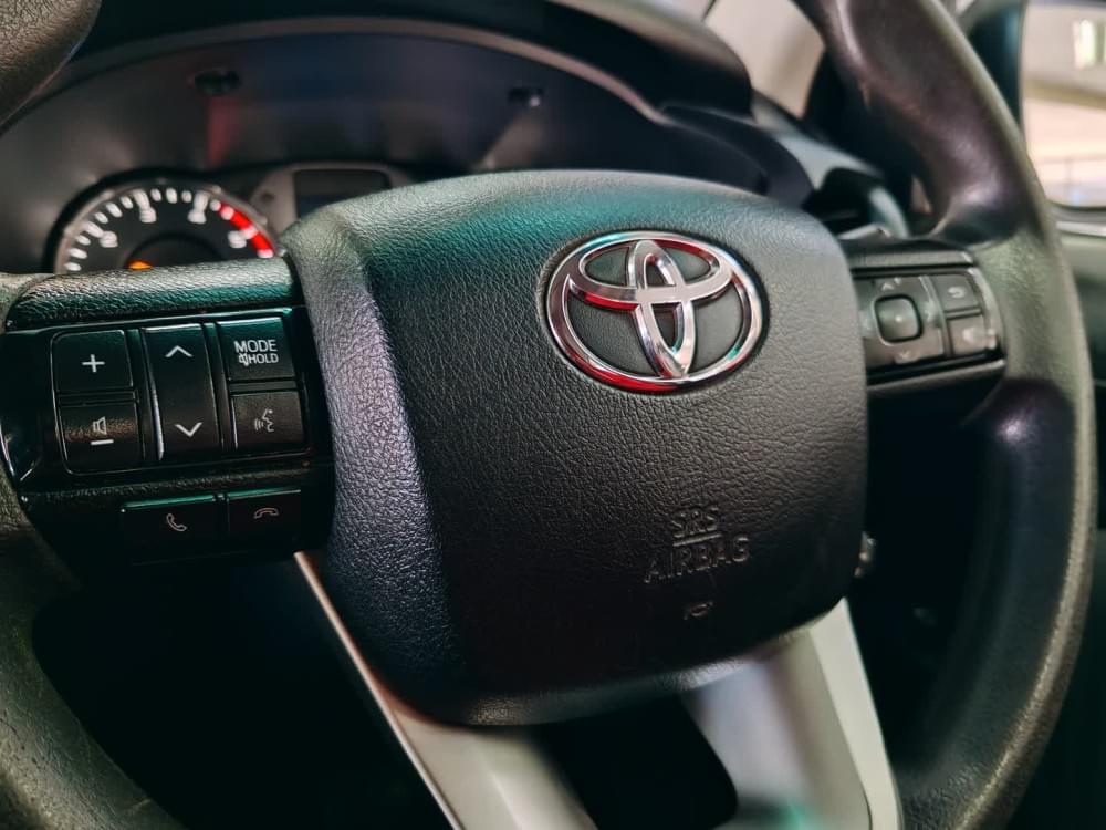 Toyota Hilux 2.4 Gd-6 Raider 4X4 At D Cab
