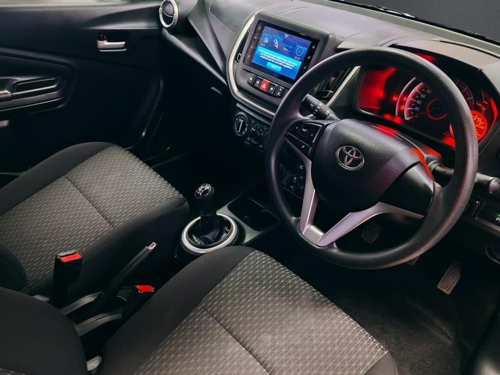 Toyota Vitz 1.0 Xr