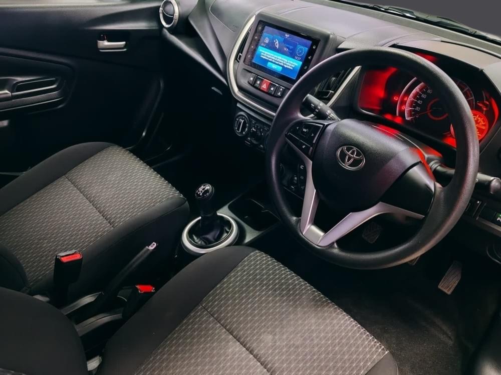 Toyota Vitz 1.0 Xr