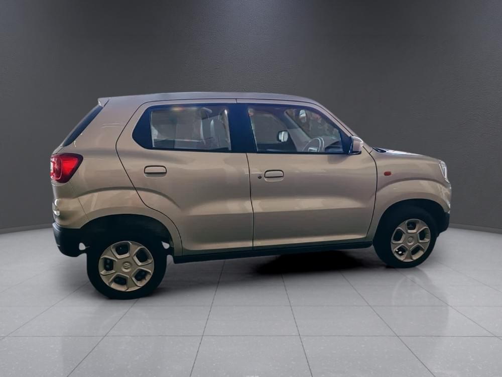 Suzuki N/A 1.0 Gl Amt