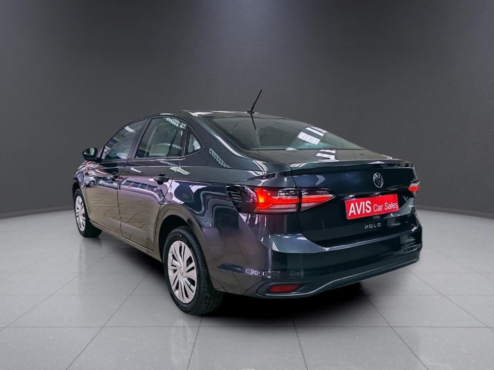 Volkswagen Polo Sedan 1.6 Base