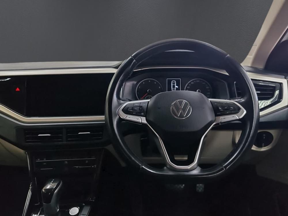 Volkswagen Polo Sedan 1.6 Tiptronic