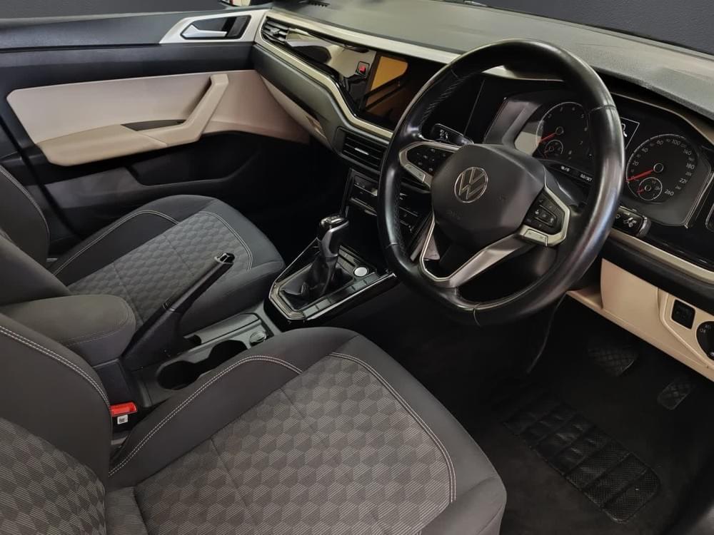 Volkswagen Polo Sedan 1.6 Tiptronic