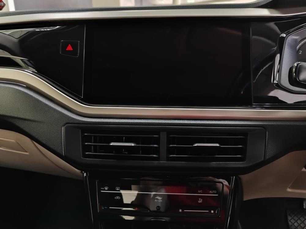 Volkswagen Polo Sedan 1.6 Tiptronic