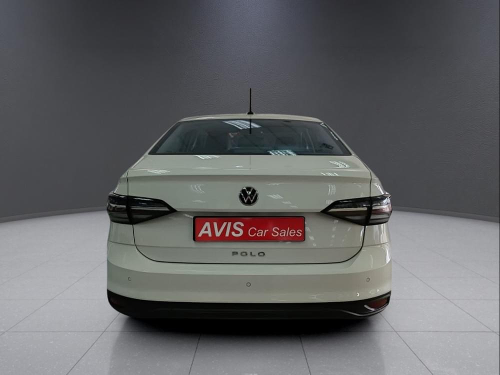 Volkswagen Polo Sedan 1.6 Base