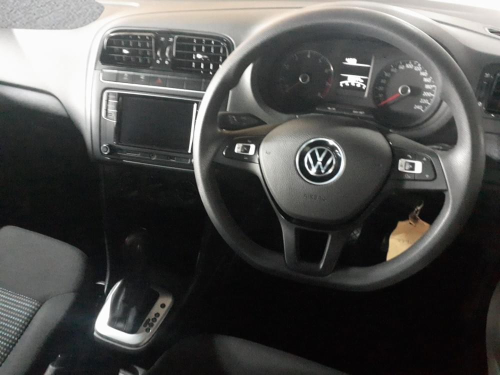 Volkswagen Polo Vivo Hatch 1.6 Comfortline Tiptronic