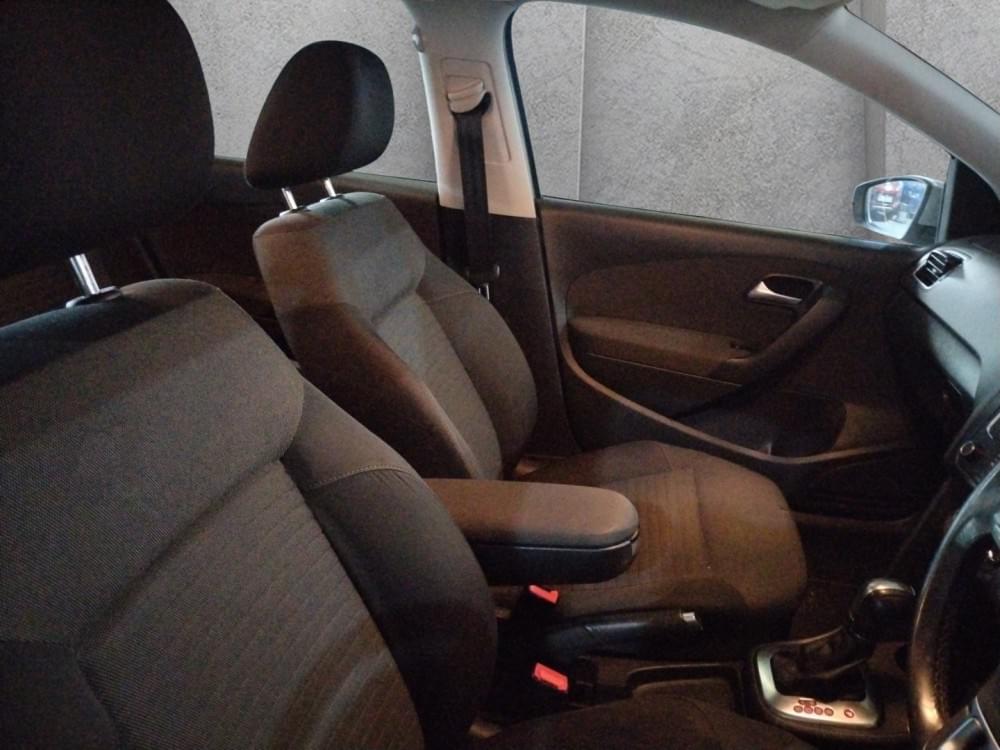 Volkswagen Polo 1.6 Comfortline Tiptronic