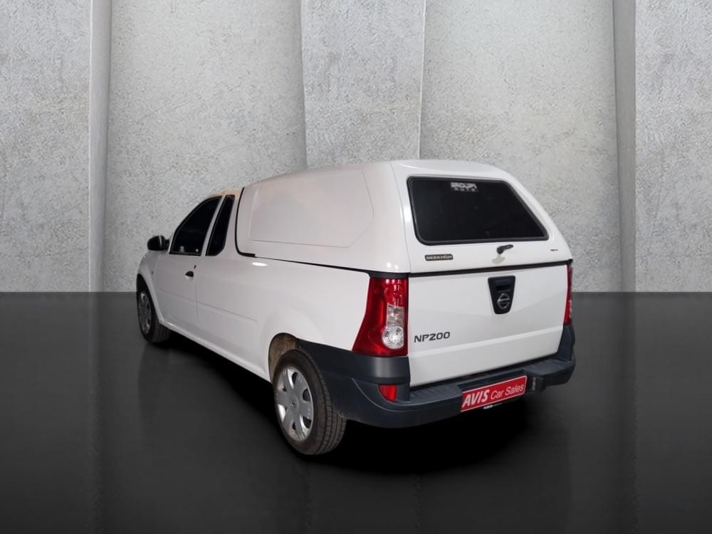 Nissan Np200 1.6 8V Base + Ac Safety