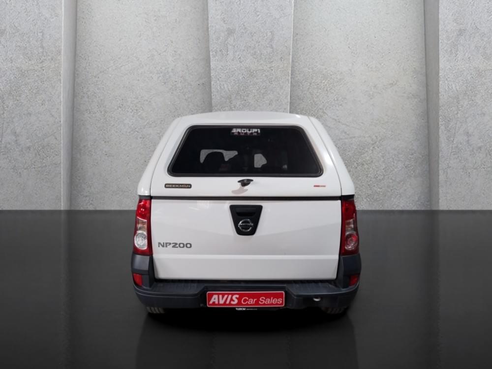 Nissan Np200 1.6 8V Base + Ac Safety