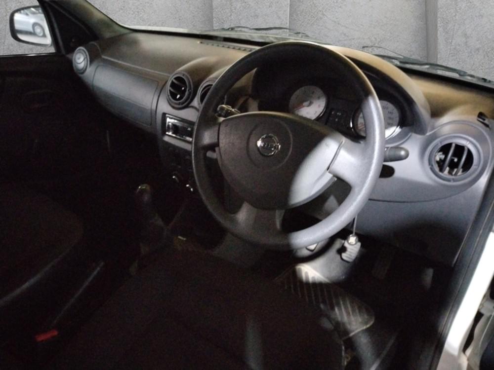 Nissan Np200 1.6 8V Ac Safety Pack