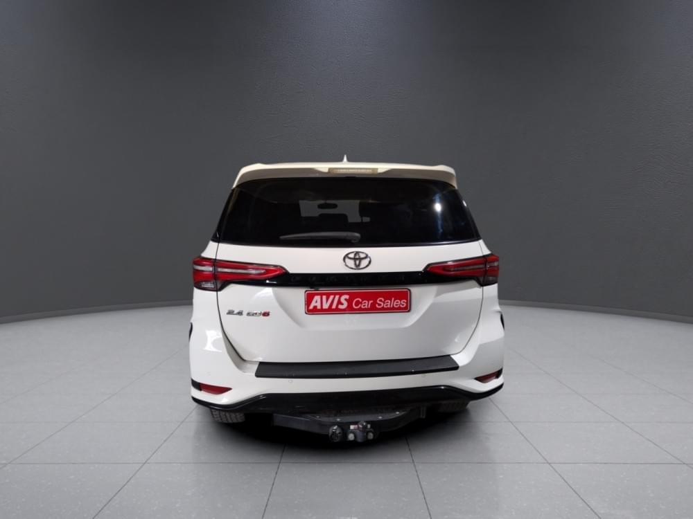 Toyota Fortuner 2.4 Gd-6 Rb At