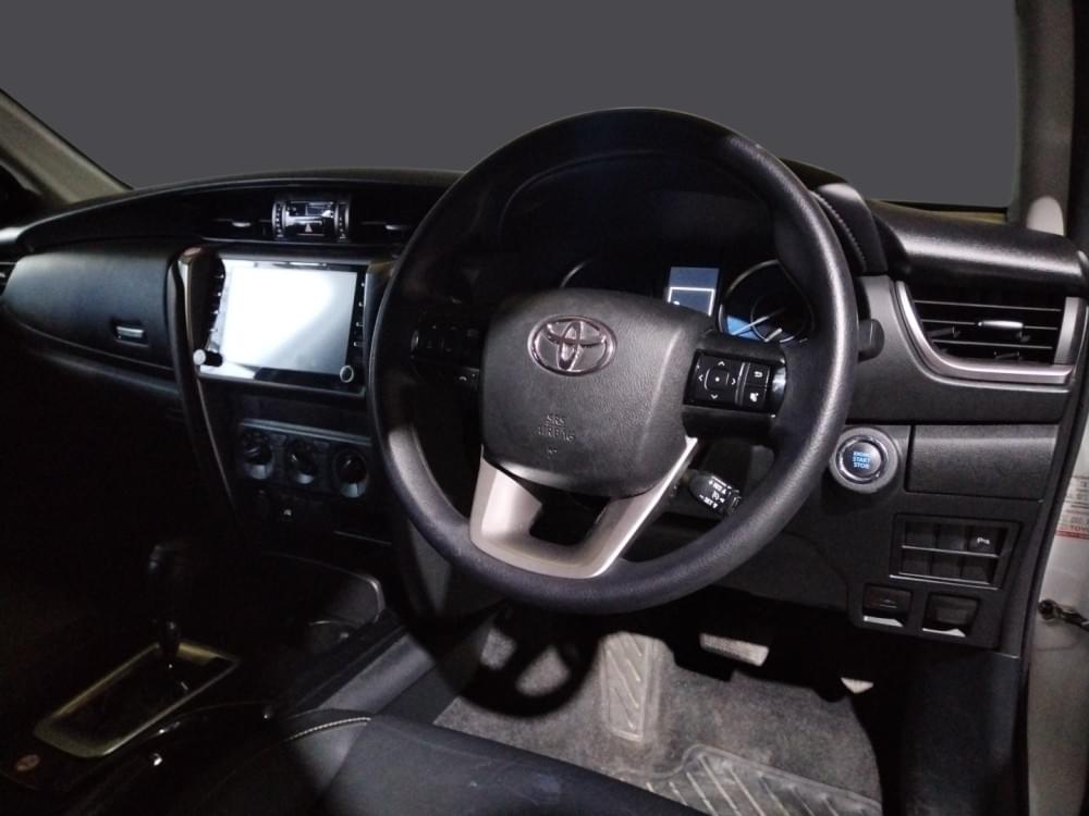 Toyota Fortuner 2.4 Gd-6 Rb At