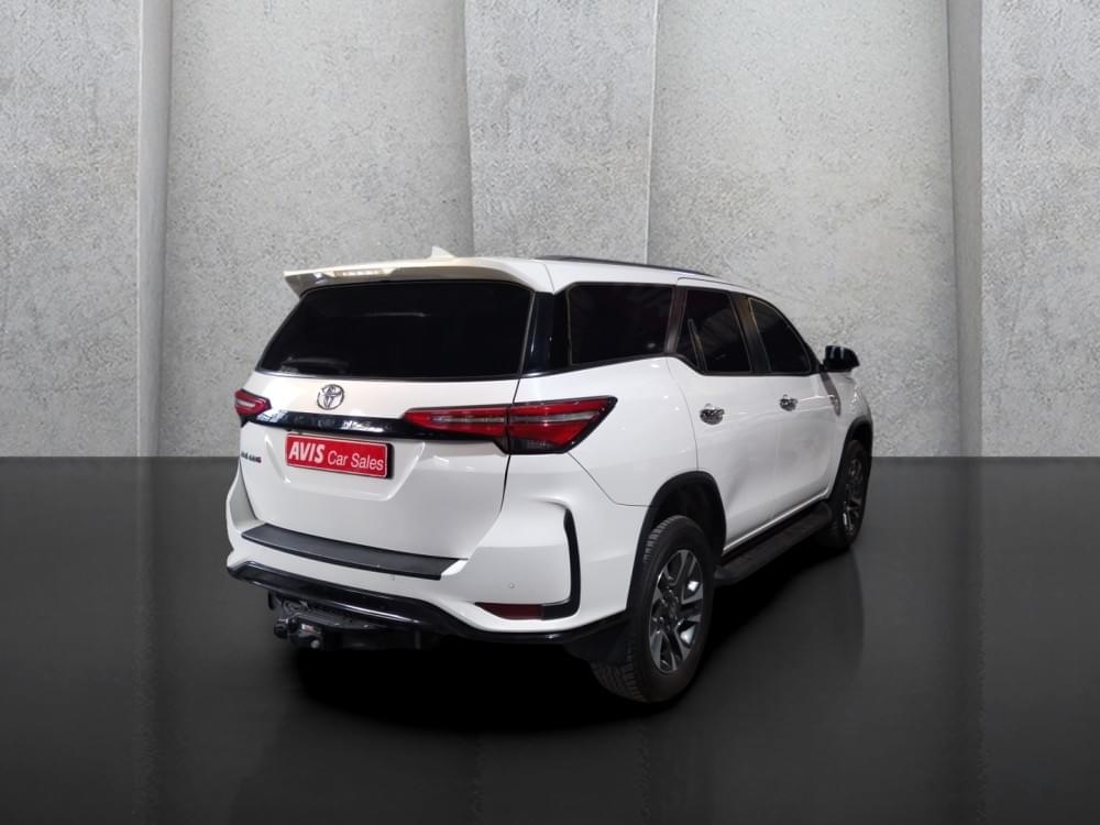 Toyota Fortuner 2.4 Gd-6 Rb At