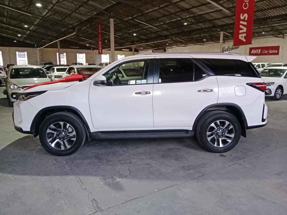 Toyota Fortuner 2.4 Gd-6 At