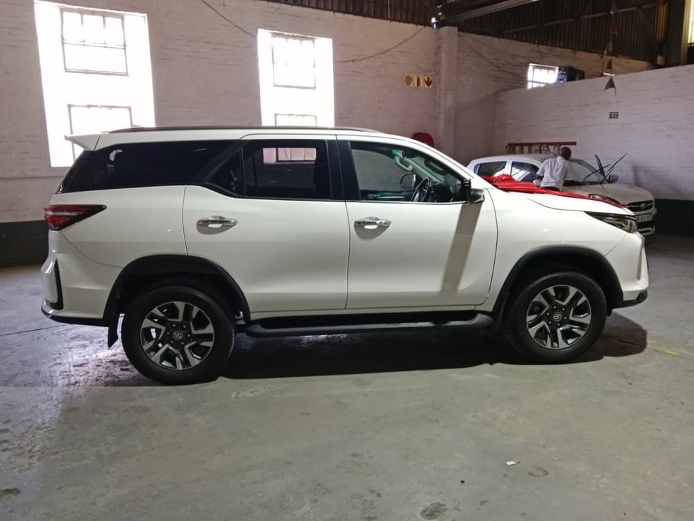 Toyota Fortuner 2.4 Gd-6 At