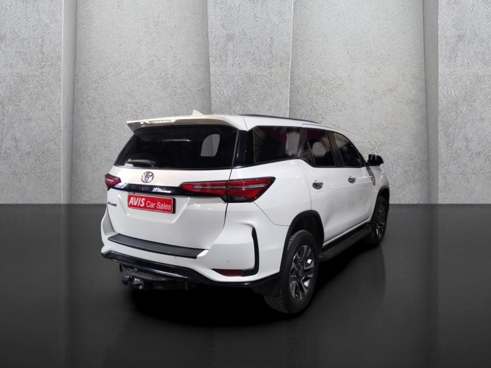 Toyota Fortuner 2.4 Gd-6 Rb At