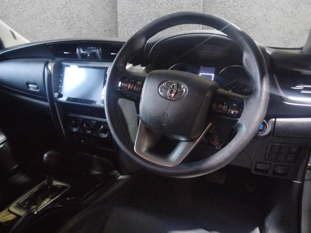 Toyota Fortuner 2.4 Gd-6 Rb 6At