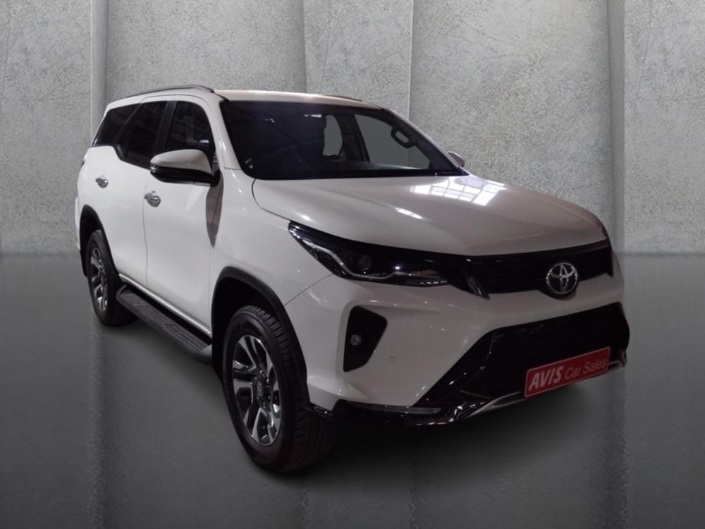 Toyota Fortuner 2.4 Gd-6 Rb At