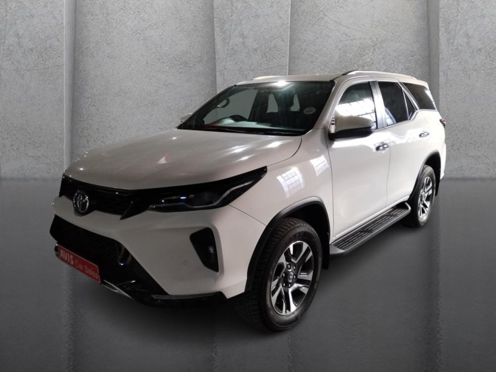Toyota Fortuner 2.4 Gd-6 Rb At
