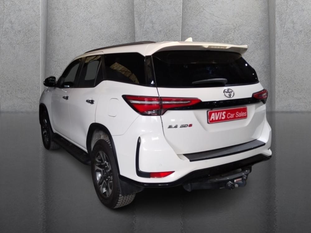 Toyota Fortuner 2.4 Gd-6 Rb At