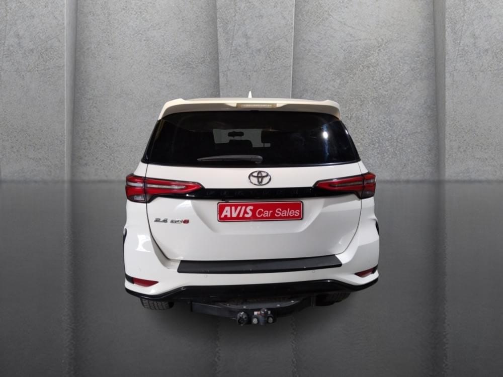 Toyota Fortuner 2.4 Gd-6 Rb At