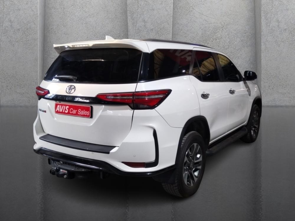 Toyota Fortuner 2.4 Gd-6 Rb At