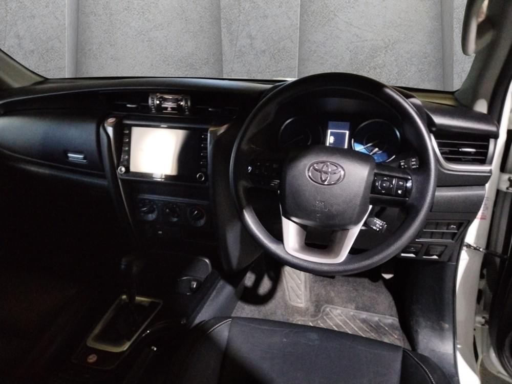 Toyota Fortuner 2.4 Gd-6 Rb At