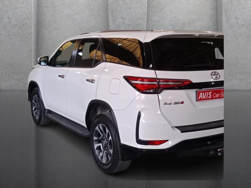 Toyota Fortuner 2.4 Gd-6 Rb At